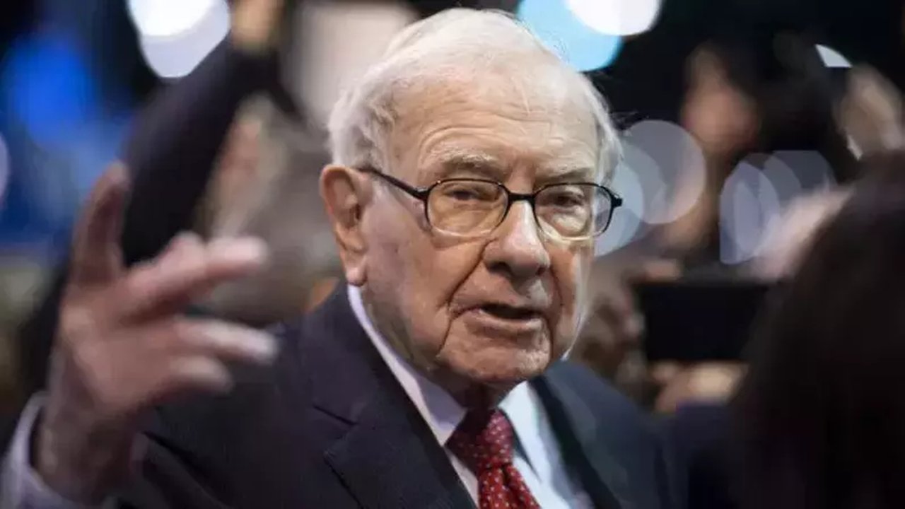 Indikator Buffett Capai Rekor 235%, Pasar Saham Diperingatkan Waspada