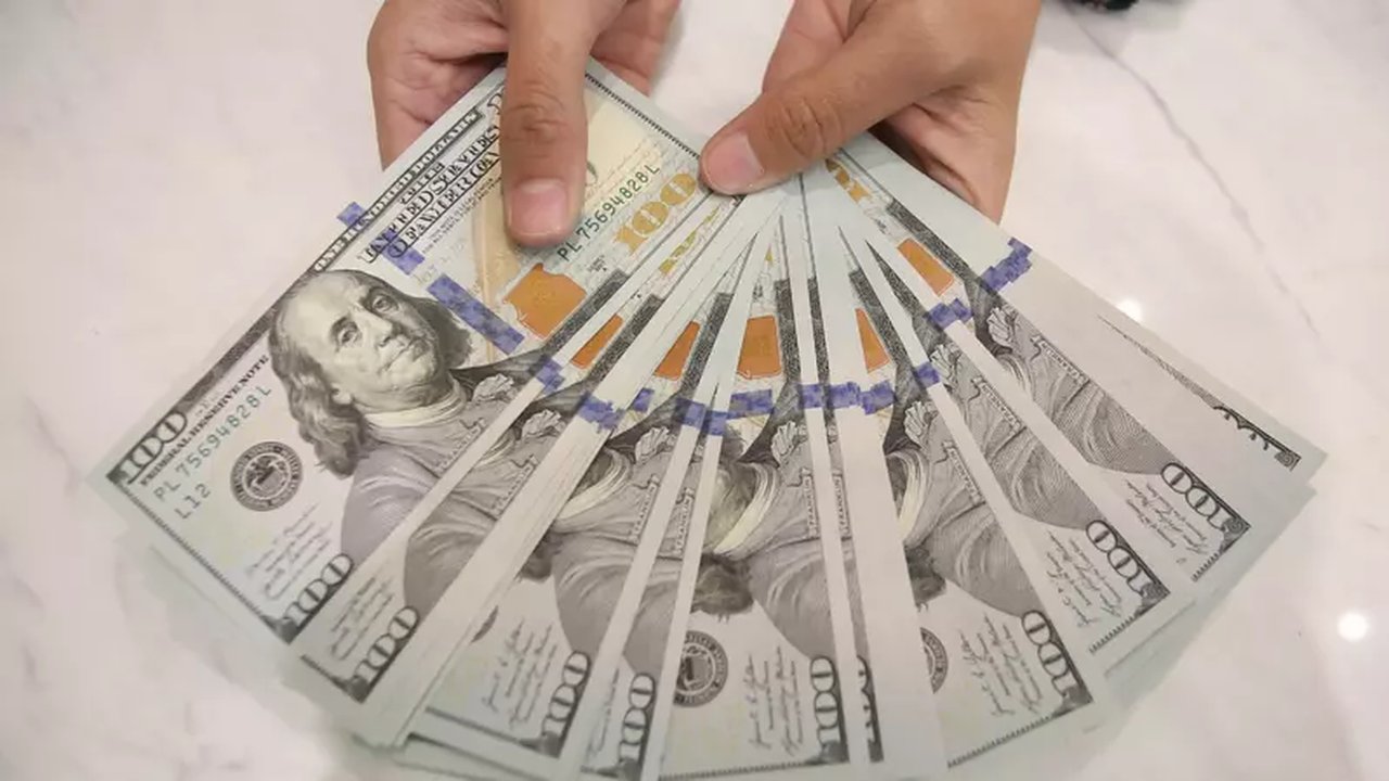 Rupiah Menguat, Ini Kurs Dolar di BCA, Mandiri, BRI dan BNI Per 10 Juli 2026