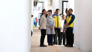 Gibran Puji Arsitektur Bergaya Osing Saat Tinjau Pasar Induk Banyuwangi