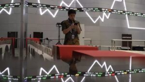 Investor Asing Borong BBCA, BBRI Masih Dicicil; KB Valbury Tetap Rekomendasi Buy