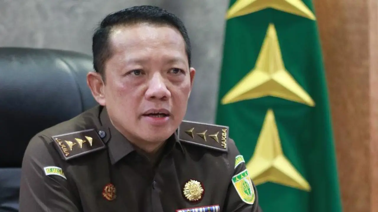 Febrie Adriansyah Kembali ke Gedung Bundar, Kali Ini Sebagai Tersangka
