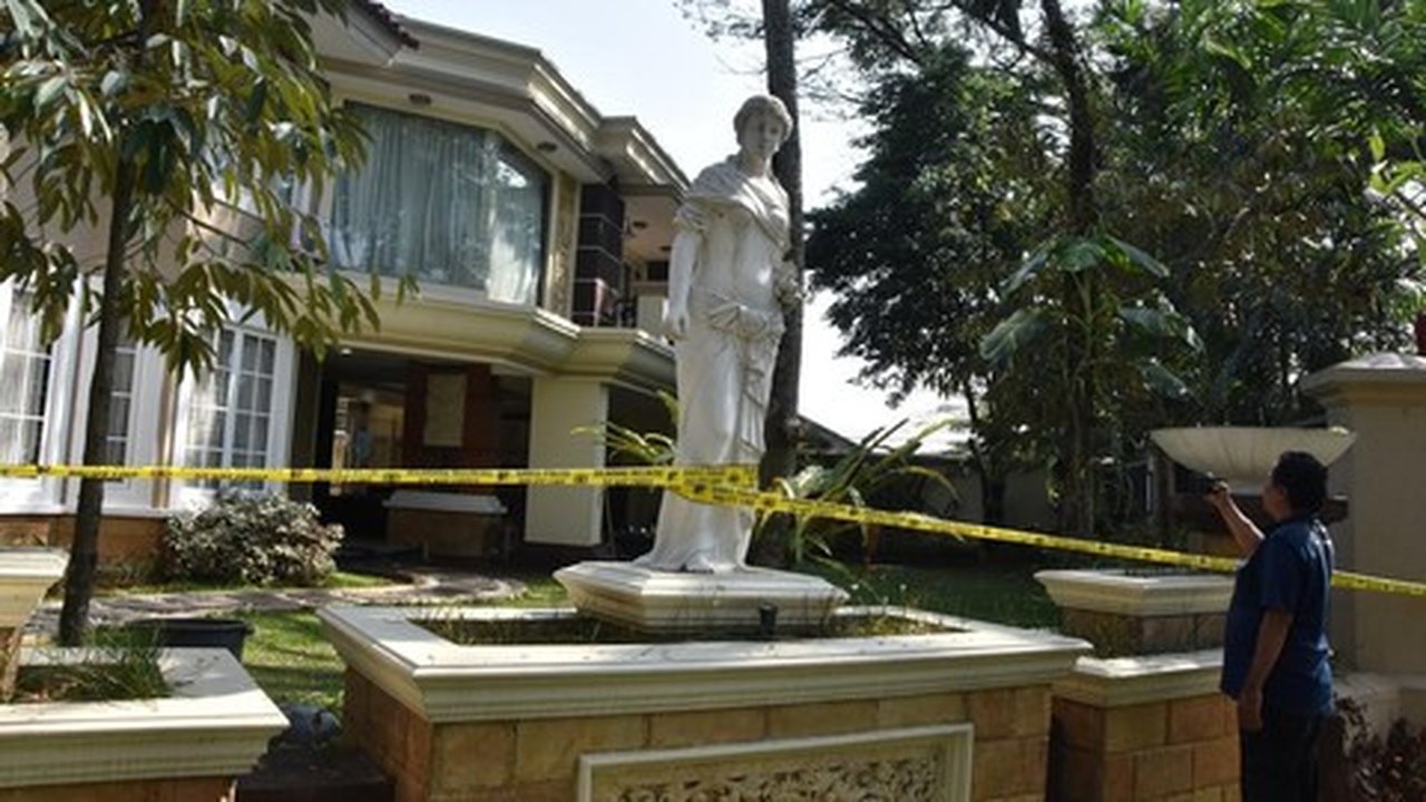 Febrie Akui Rumah di Sentul Miliknya, Polisi Dalami Temuan Brankas Berisi Emas dan Uang