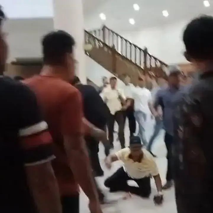 Golkar Minta Sanksi untuk Kader Terlibat Perkelahian di DPRD Riau