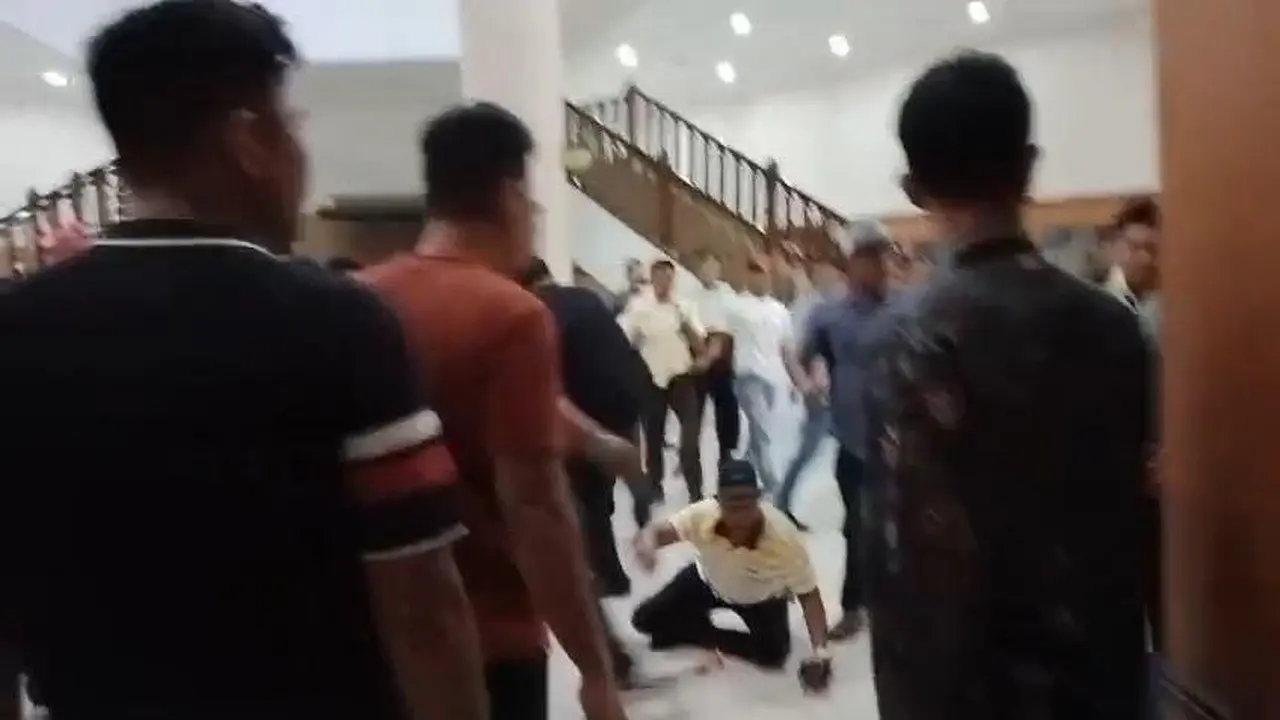 Golkar Minta Sanksi untuk Kader Terlibat Perkelahian di DPRD Riau
