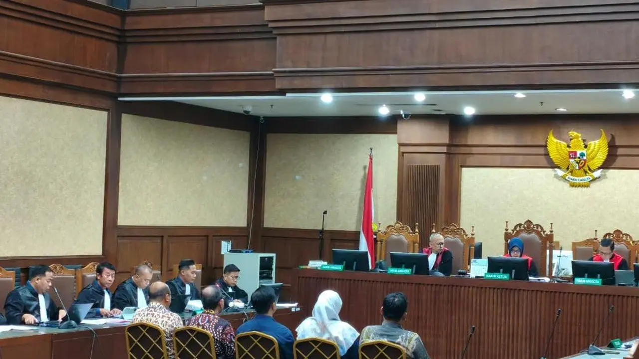 Hakim Tenangkan Perdebatan Sidang Eks Ketua Ombudsman: "Terserah Saksilah"