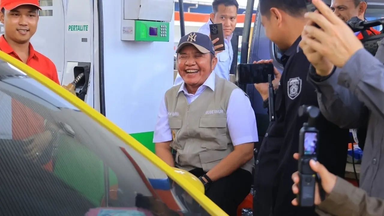 Herman Deru Turun Tangan Atasi Antrean Biosolar, SPBU Diinstruksikan Operasi 24 Jam