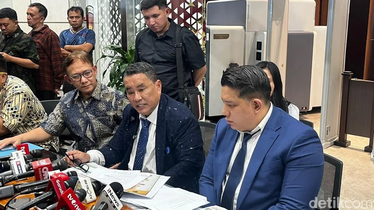 Hotman Paris Minta Maaf Dua Kali Setelah Pernyataan Kontroversial di Konferensi Pers