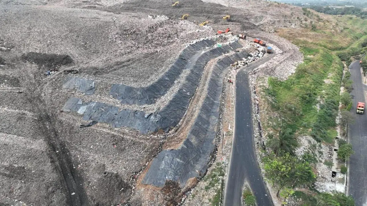 Jakarta Hentikan Open Dumping di Bantargebang Bertahap Mulai Agustus 2026