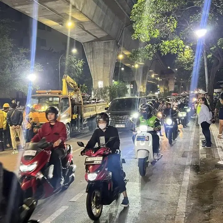 Jalan Kapten Tendean Sudah Dibuka Dua Arah Usai Pembongkaran JPO Selesai