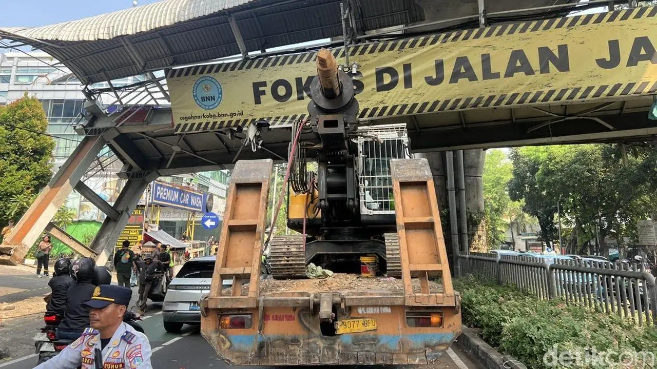 JPO di Jalan Kapten Tendean Akan Dibongkar, Arus dari Arah Pancoran ke Blok M Dialihkan