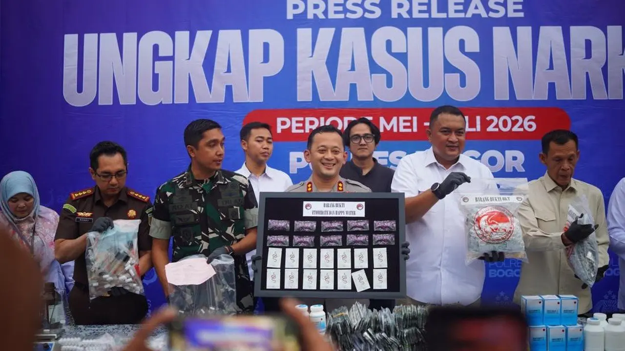 Jutaan Butir Obat Keras Ilegal Diamankan dari Dua Gudang di Bogor