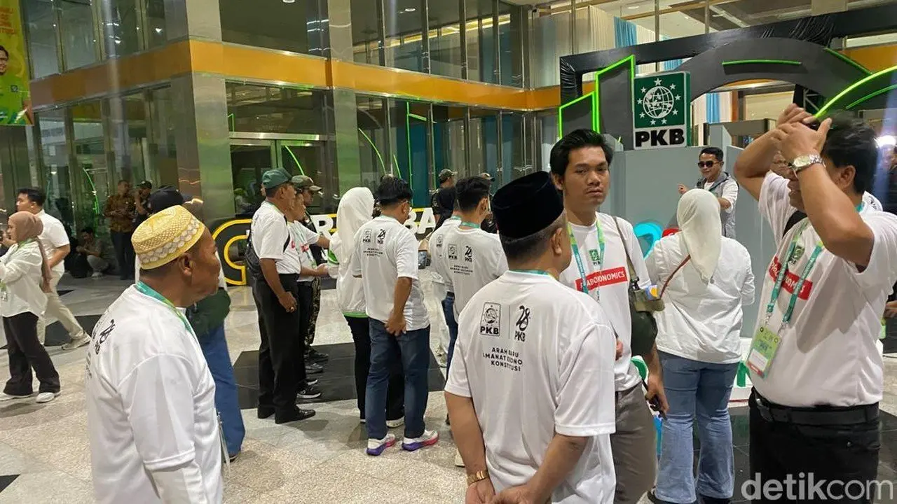Kader PKB Kenakan Kaus "Prabowonomics" di Peringatan Harlah ke-28