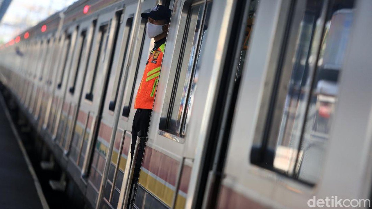 KAI Targetkan Seluruh KRL Bogor–Jakarta Pakai 12 Rangkaian Secara Bertahap