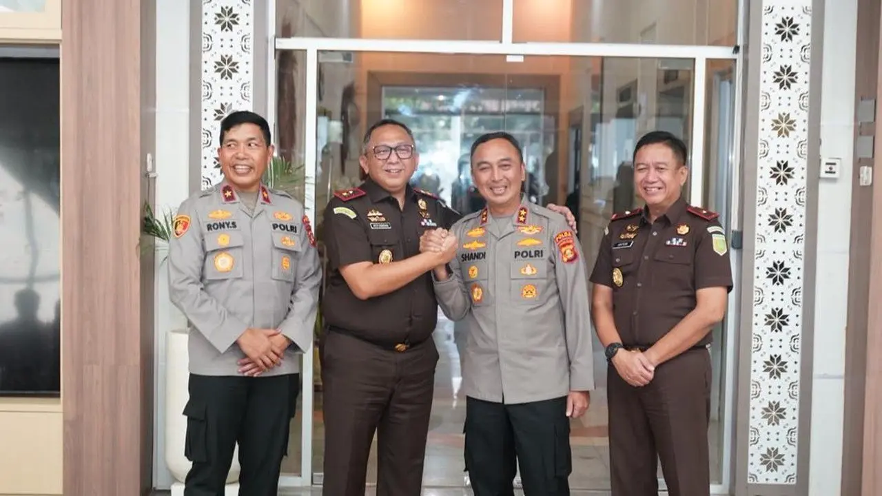 Kapolda dan Kajati Sumsel Tegaskan Sinergi: "Kita Tetap Bersaudara"