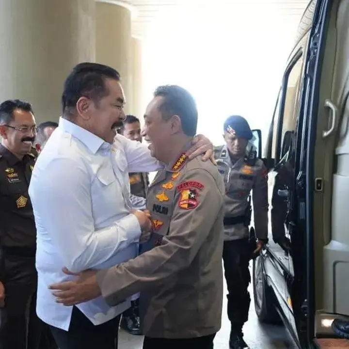 Kapolri Beserta Pejabat Utama Melakukan Silaturahmi ke Kejaksaan Agung Usai Bertemu Panglima TNI