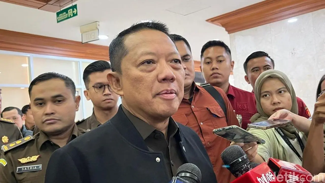 Kejagung Bentuk Tim 9 Menangani Perkara Febrie Adriansyah