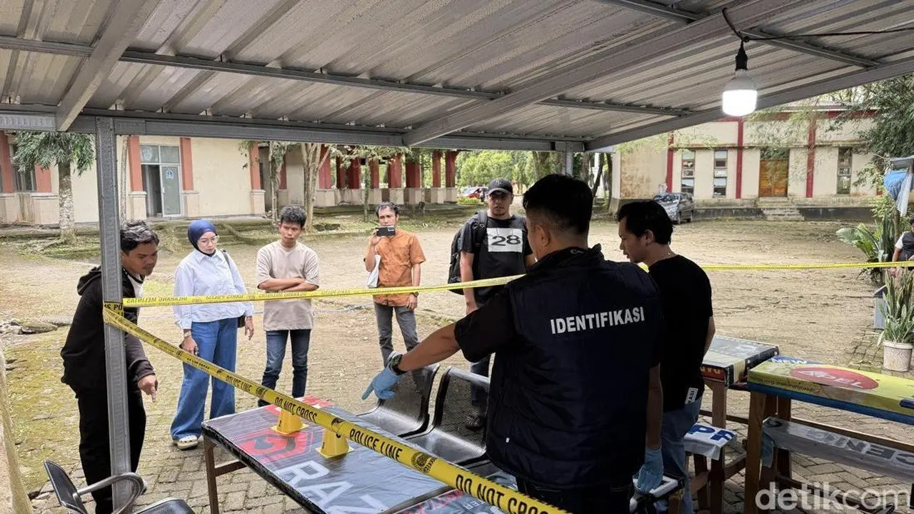Ketua DPRD Bone Diduga Lempari Staf dengan Kue, Polisi Gelar Olah TKP
