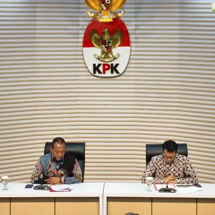 KPK Sita Rp 9 Miliar dan Alphard dalam OTT Bupati Lombok Barat