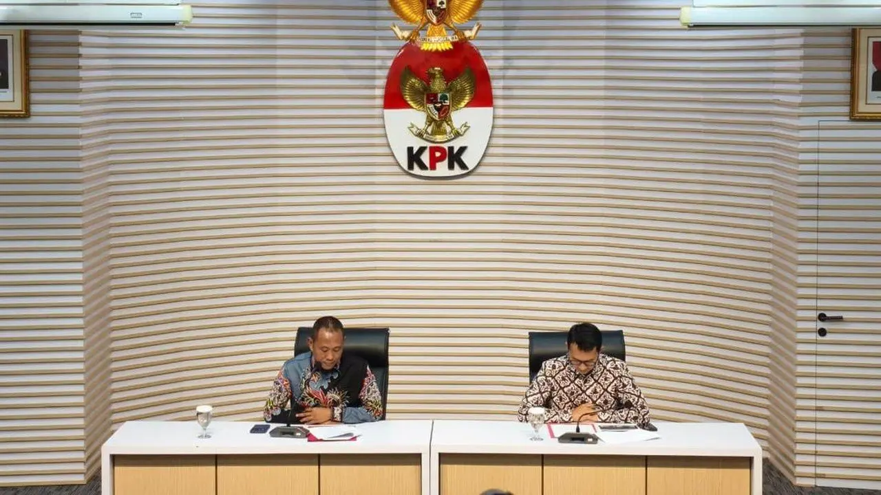 KPK Sita Rp 9 Miliar dan Alphard dalam OTT Bupati Lombok Barat
