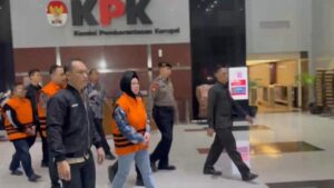 KPK Tetapkan Bupati Sukoharjo Etik Suryani Tersangka Kasus Pemerasan