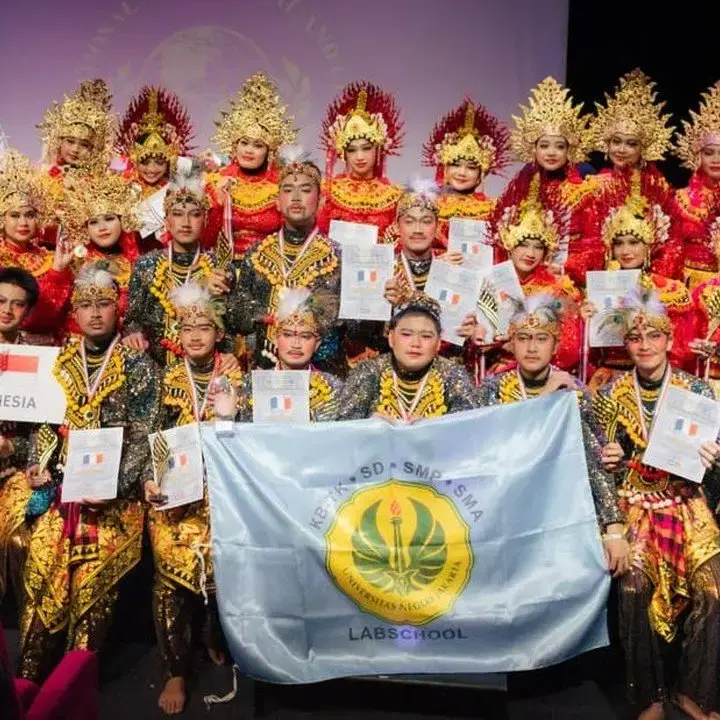 Labschool Kebayoran Raih Dua Gelar Grand Prix di Festival Paris 2026