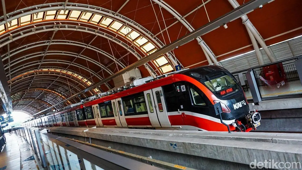 LRT Jabodebek Mati Mendadak di Stasiun Cawang, Penumpang Dievakuasi