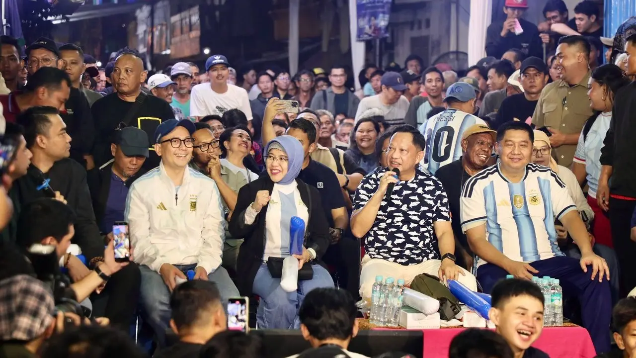 Mendagri Tito Karnavian: Nobar Piala Dunia Bangun Kebersamaan dan Gerakkan Ekonomi