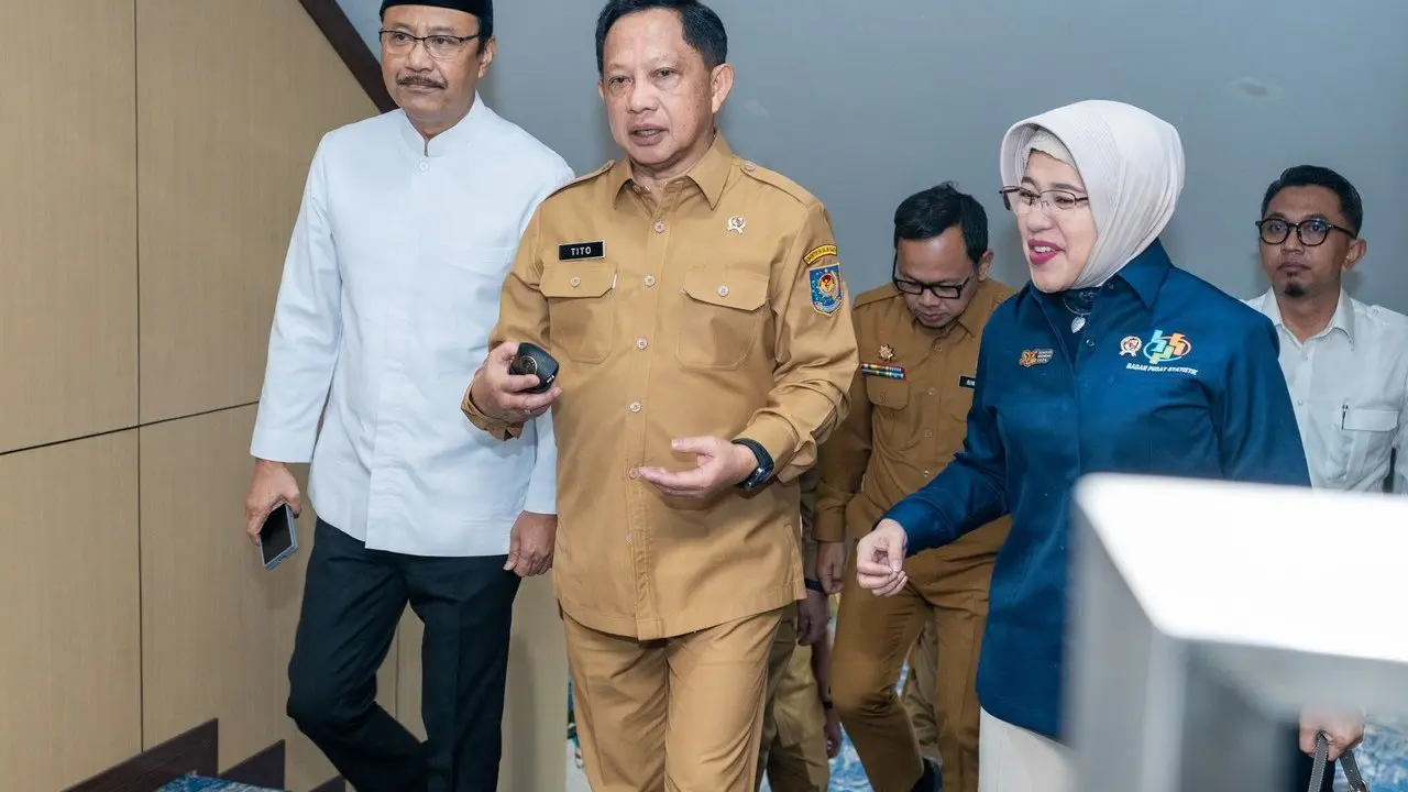 Mensos Minta Pemda Percepat Pemutakhiran DTSEN agar Bansos Tepat Sasaran