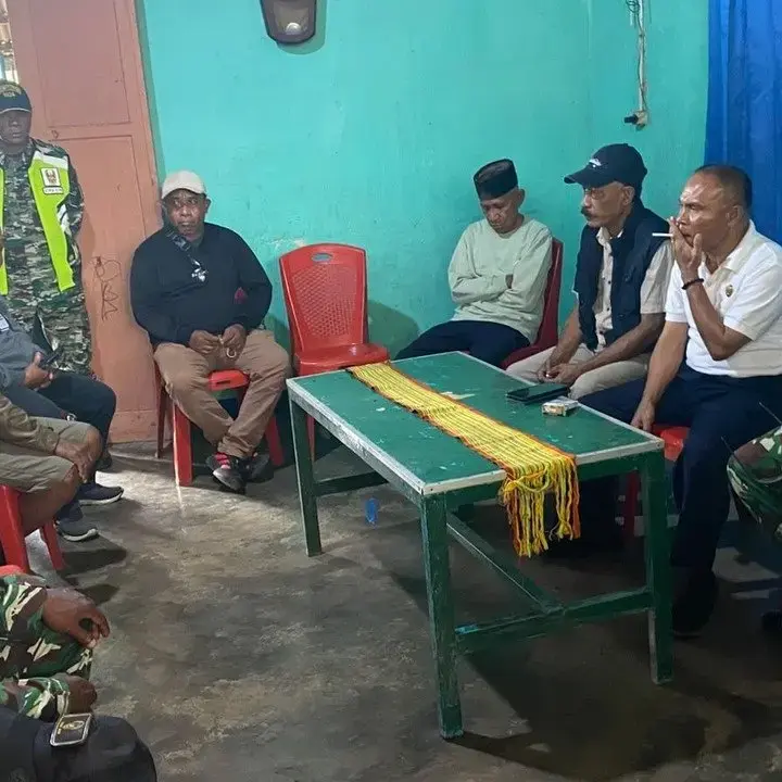 Mensos Salurkan Bantuan untuk Korban Konflik Flores Timur, Imbau Warga Tahan Diri