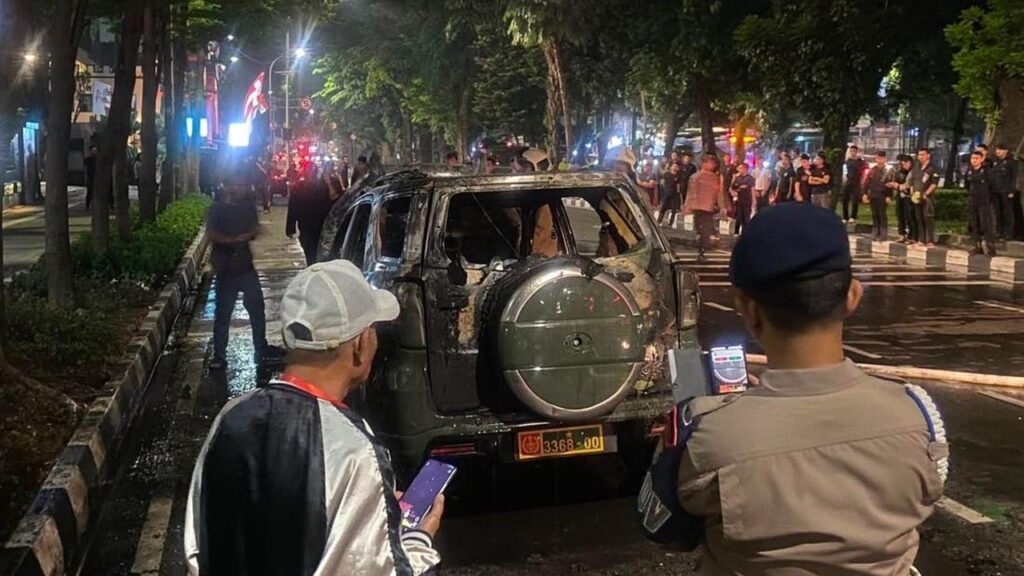 Mobil Pelat Dinas TNI di Senen Terbakar, Polisi Sebut Korsleting