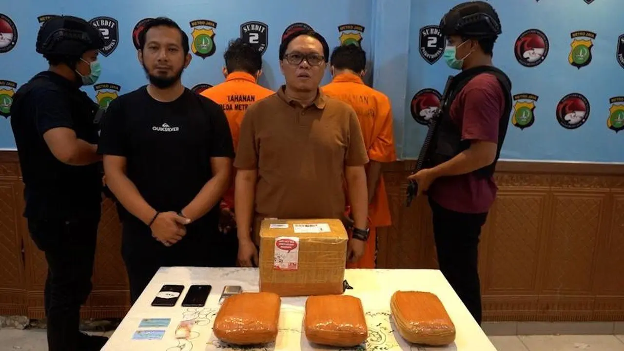 Modus Kurir Ekspedisi, Dua Pengedar Ganja 3 Kg Diringkus di Tangerang