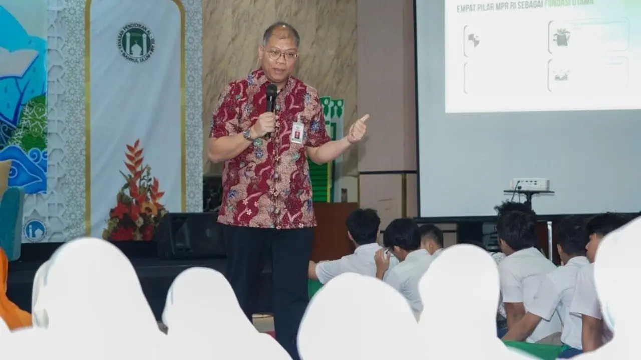 MPR Beri Literasi Digital kepada Pelajar Untuk Tangkal Hoaks