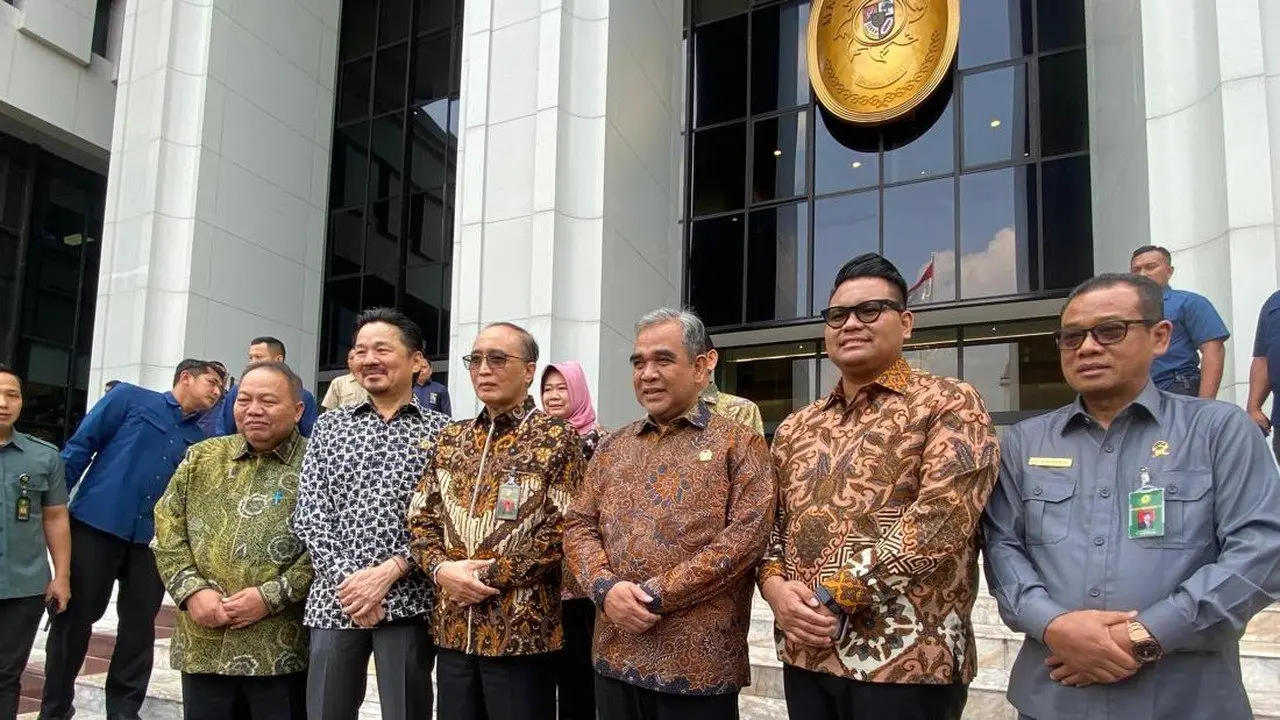Muzani Sampaikan Pesan Prabowo Saat Hadiri Pemakaman Khamenei di Iran