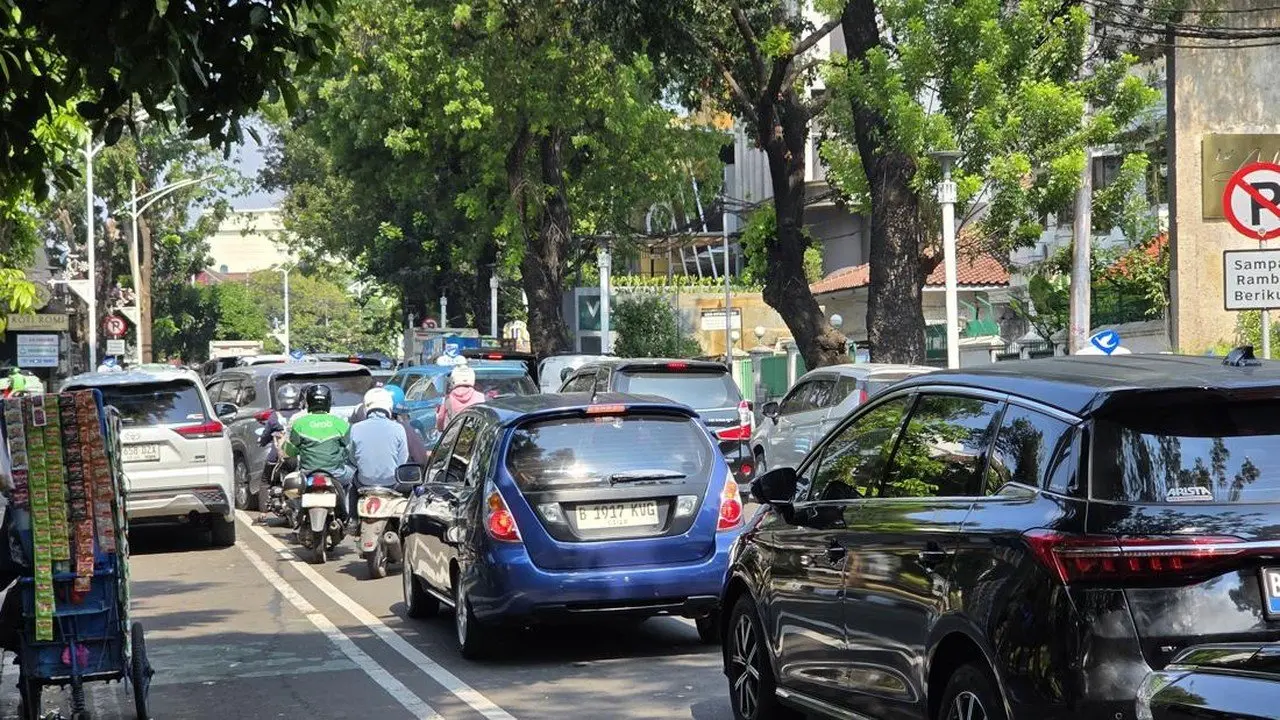 Pembongkaran JPO Tendean Picu Kemacetan Di Suryo-Senopati