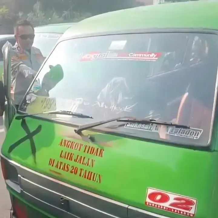 Pemkot Bogor Kandangkan 10 Angkot Usai Razia, 21 Unit Surat Disita