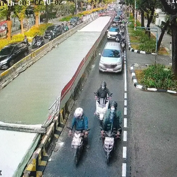 Perbaikan Jalan Sebabkan Kemacetan di Jl Kebon Sirih Arah Tugu Tani
