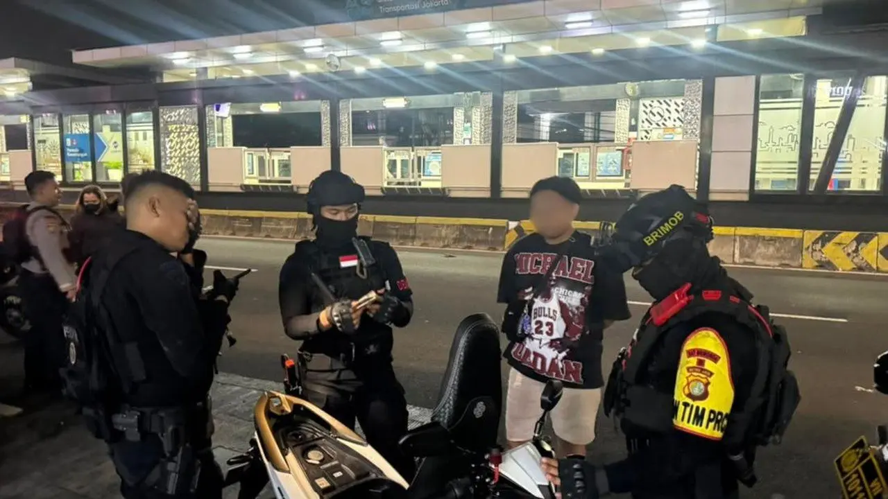 Polisi Bubarkan Balap Liar yang Menutup Jalan di Pulogadung, 6 Motor Disita
