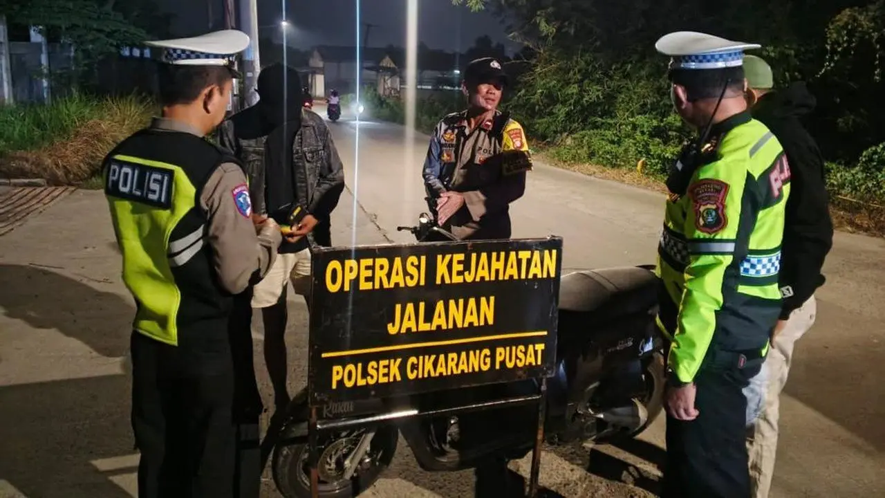 Polisi Patroli di Cikarang, Sasar Begal dan Tawuran