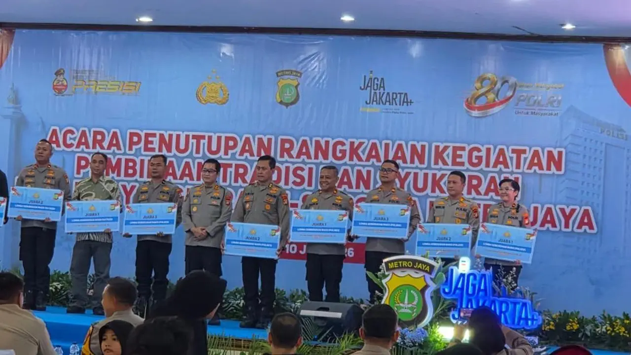 Polres Kepulauan Seribu Sabet Dua Penghargaan pada Perayaan Hari Bhayangkara Ke-80