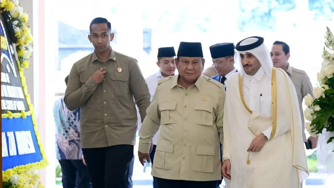 Prabowo Sambangi Kedutaan Qatar dan Tulis Pesan Belasungkawa untuk Sheikh Hamad