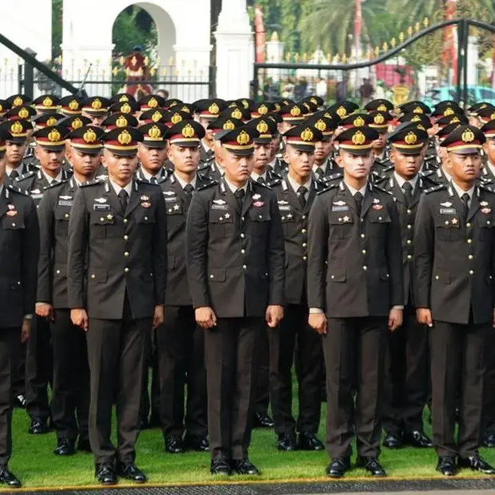 Presiden Prabowo Lantik 1.177 Perwira TNI-Polri, Tekankan Tanggung Jawab Pengabdian