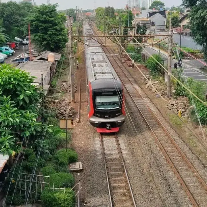 Pria Diduga Pelecehan Dikeluarkan dari KRL Pasar Minggu Baru, Petugas Tangani