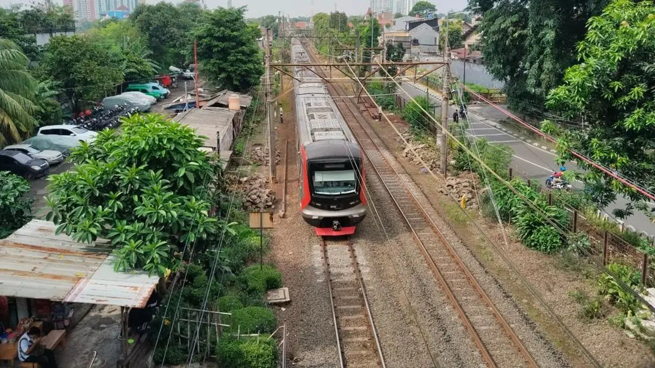 Pria Diduga Pelecehan Dikeluarkan dari KRL Pasar Minggu Baru, Petugas Tangani