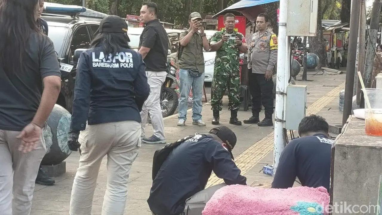 Puslabfor Periksa Lokasi Ledakan Bom Rakitan di Kompleks Olahraga Tasikmalaya