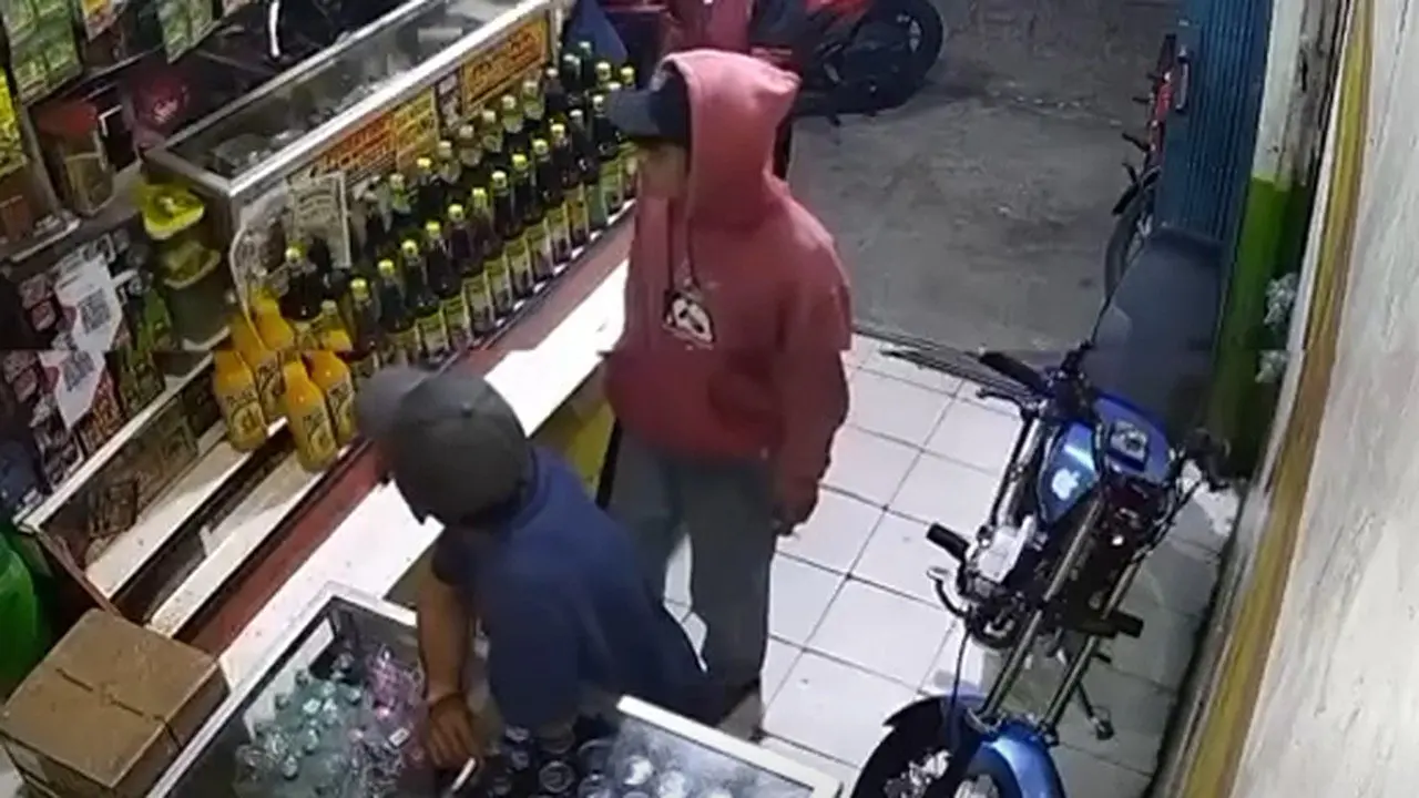 Remaja Bogor Bawa Golok Ngamuk di Dua Warung, Polisi Berhasil Tangkap Pelaku