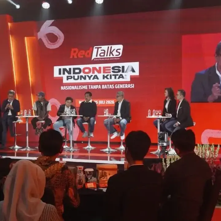 Rocky Gerung Bahas “Burnout Society” di Acara PDI Perjuangan Jatim