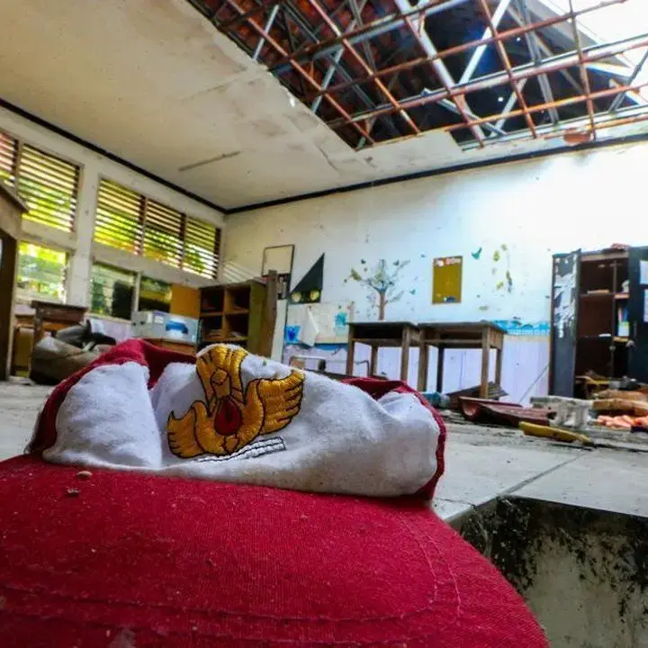 SDN Kebayoran Lama Selatan 09 Roboh Akibat Usia Bangunan Sejak 1974