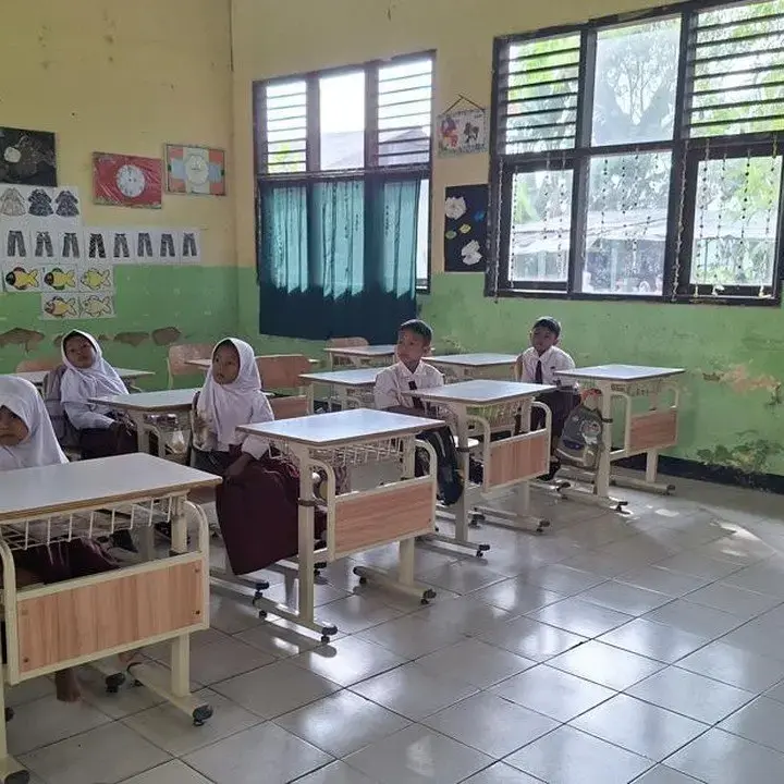 SDN Keramat Serang Kekurangan Murid, Siswa Kelas 1 dan 2 Belajar Bersama