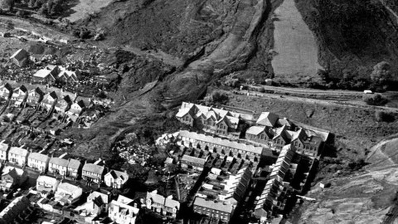 Tragedi Aberfan 1966: Longsor Limbah Batu Bara Menelan 116 Korban Anak