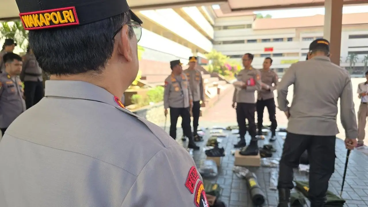Wakapolri dan Kalemdiklat Polri Tinjau Kesiapan Perlengkapan Taruna Akpol